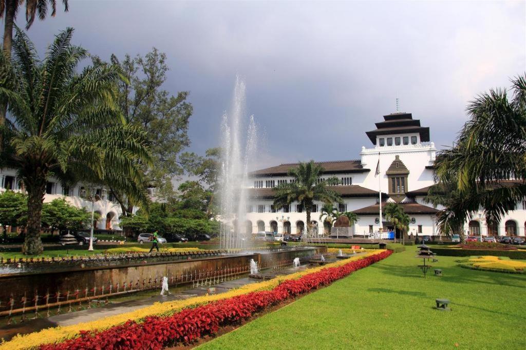D'Primahotel Bandung Bagian luar foto